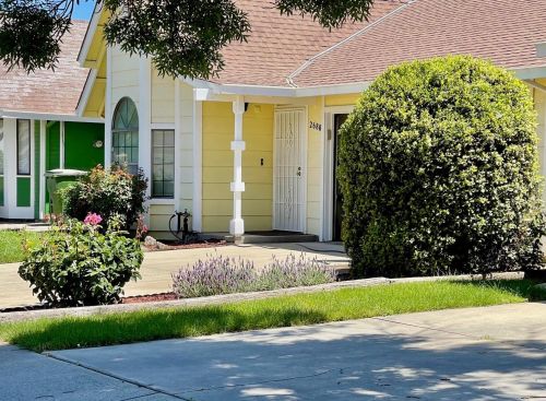 2680 Jeannie Ct, Turlock, CA 95382-1072