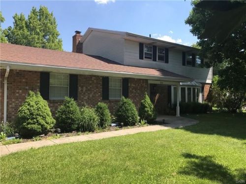 156 Matthews Ave, Enon, OH 45323-1822