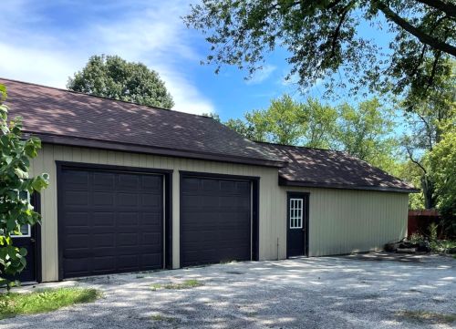 36471 Dilleys Rd, Gurnee, IL 60031-1715
