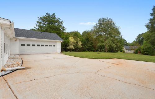 3862 Pointers Way, Conyers GA  30094-4072 exterior