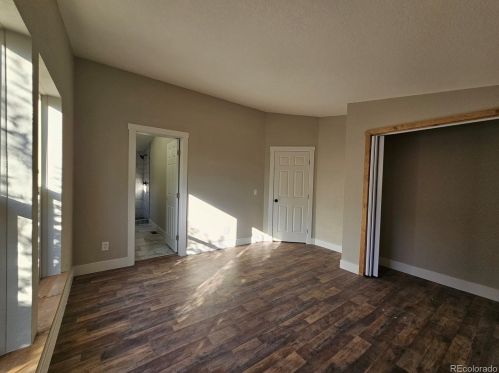 215 Valdai St, Denver CO  80603-5770 exterior