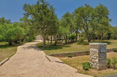 7008 Bright Star Ln, Austin, TX 78736-2419