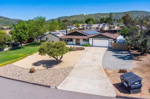 23846 Norte Dr, Ramona, CA 92065-4133