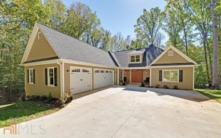 256 Foxy Ln, Martin, GA 30557-2104