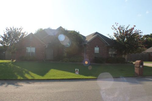 2205 Desha Dr, Conway, AR 72034-7373