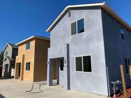 1421 Canal St, Modesto, CA 95354-3835