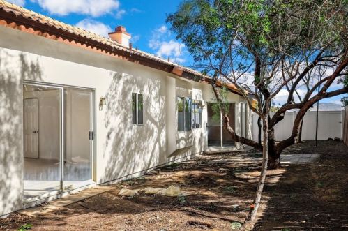 6670 Avenida Michaelinda, Riverside CA  92509-7227 exterior