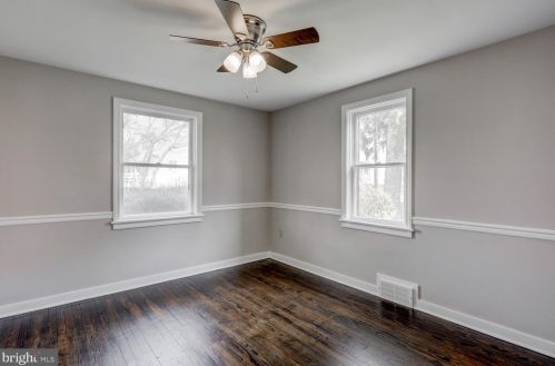 210 Rosedale Ave, Lancaster PA  17603-5708 exterior