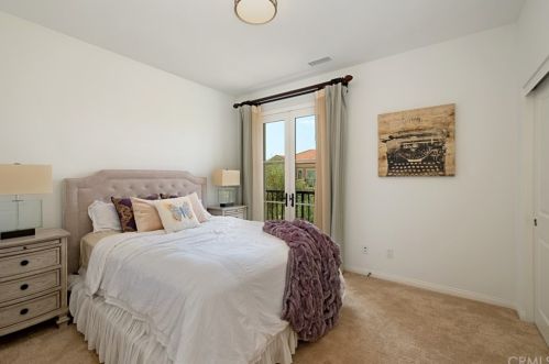 57 Crestwick, Irvine CA  92620-7306 exterior