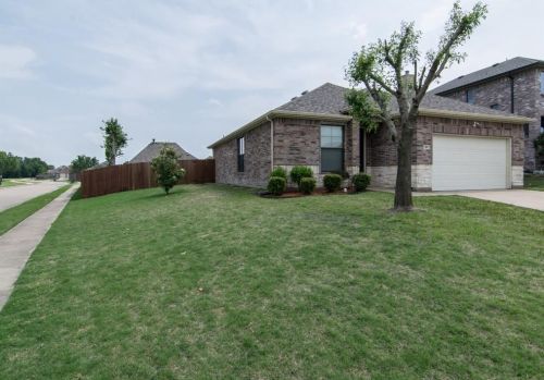 400 Stonecreek Dr, Princeton TX  75407-2838 exterior