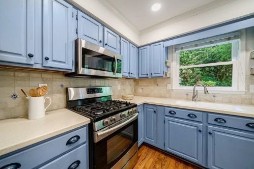 2104 Defoors Mill Dr, Atlanta GA  30318-2368 exterior