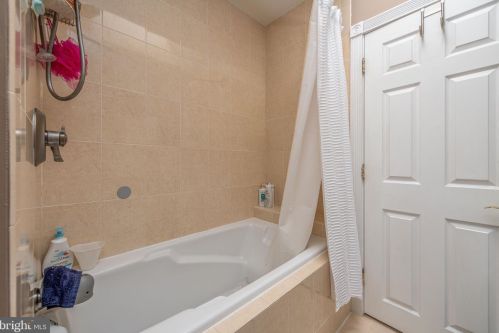 2947 Juniper St, Philadelphia PA  19148-4950 exterior