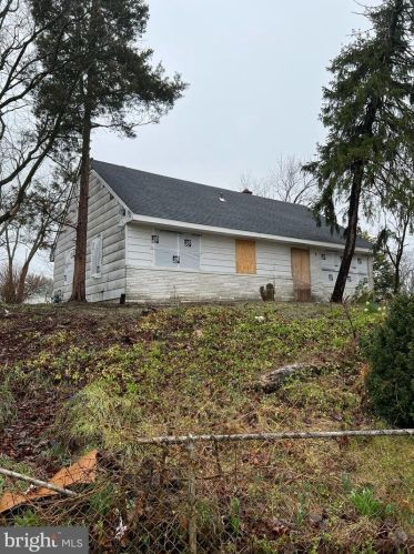 484 Bucknell Ave, Wenonah, NJ 08090-1306