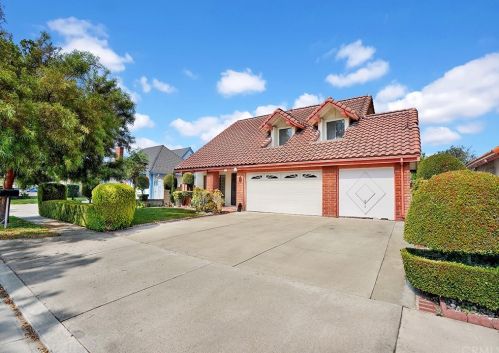 581 Gilbuck Dr, Anaheim, CA 92802-1319