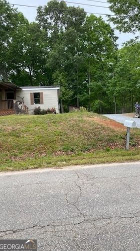 89 Autumnwood Way, Cleveland, GA 30528-8805
