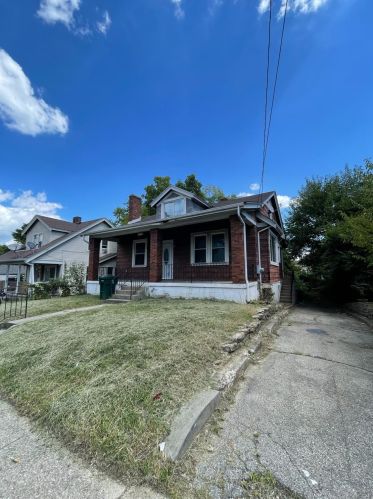 1660 Dewey Ave, Cincinnati OH  45205-1024 exterior