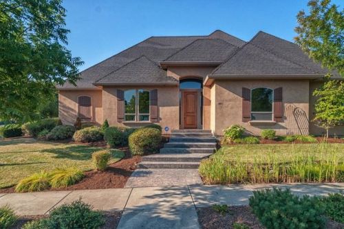 491 Lindsay Ln, Ashland OR  97520-1038 exterior