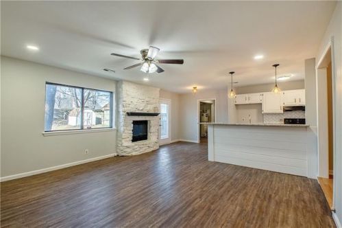 814 31st St, Rogers, AR 72756-9536