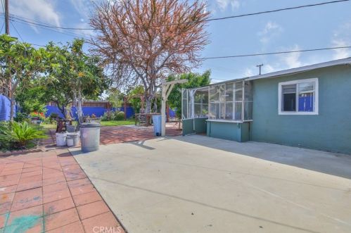 3146 Monroe Ave, Anaheim CA  92801-6034 exterior