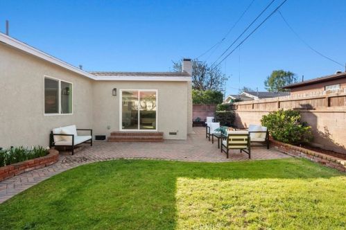 22721 Ladeene Ave, Torrance CA  90505-3440 exterior