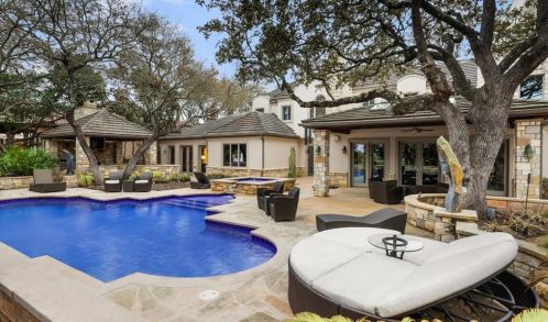 8300 Chalk Knl Dr, Austin TX  78735-1703 exterior