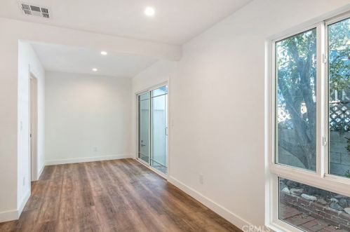 5510 Burnet Ave, Van Nuys CA  91411-3508 exterior
