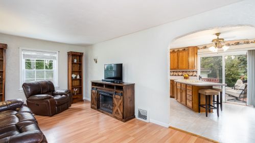 125 Hickory St, Mcgirr, IL 60556-6081