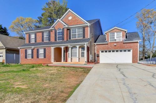 326 Killian Hill Rd, Lilburn, GA 30047-3809