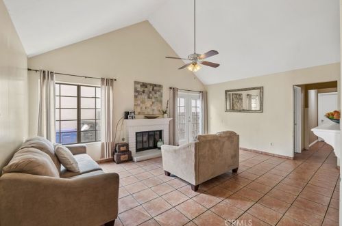 6255 Heatherwood Dr, Riverside, CA 92509-6163