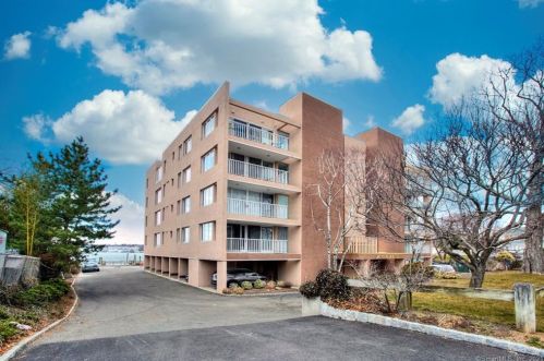 26 Cove Ave, Norwalk, CT 06855-2400