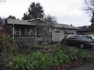 615 Front St, Woodburn, OR 97071-5511