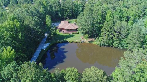 20 Wildcat Creek Dr, Porterdale, GA 30016-7178