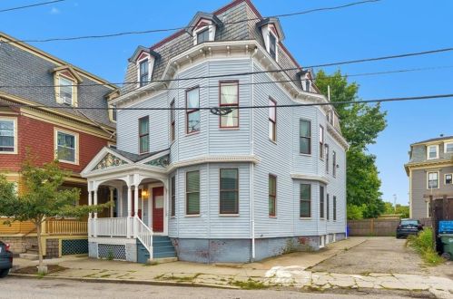 153 Vinton St, Providence, RI 02909-1136