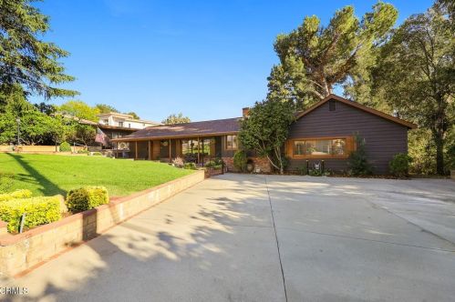 2512 Rockdell St, Glendale CA 91214-2221 exterior