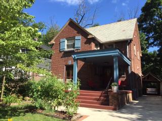 422 Glen Echo Cir, Columbus, OH 43202-2419