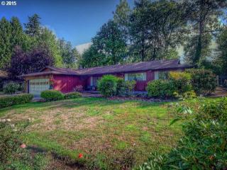 15536 Wildwoods Ct, Portland, OR 97267-3829