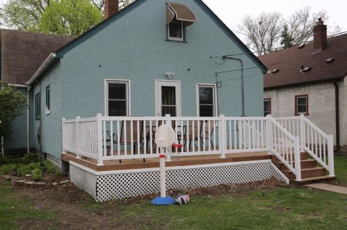 1679 Charles Ave, Saint Paul MN  55104-2227 exterior