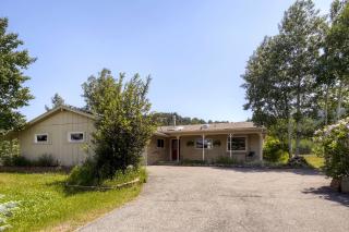 8592 Gray Fox Dr, Lakewood, CO 80439