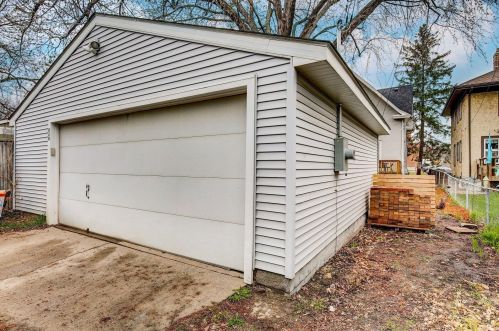 820 James Ave, Saint Paul MN  55102-3412 exterior