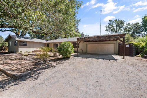 15320 Pozzan Rd, Healdsburg, CA 95448-9137