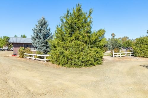 4285 Whispering Oak Way, Lake Nacimiento, CA 93446-9572
