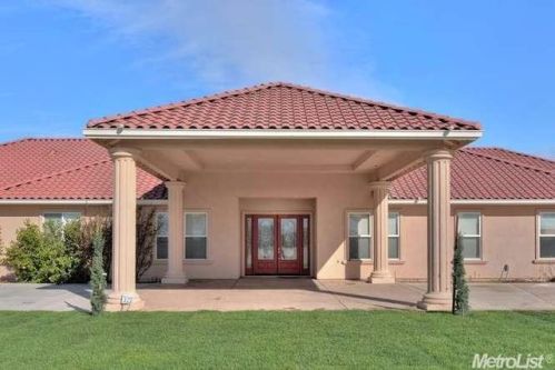 323 Vernalis Rd, Tracy, CA 95304-9376