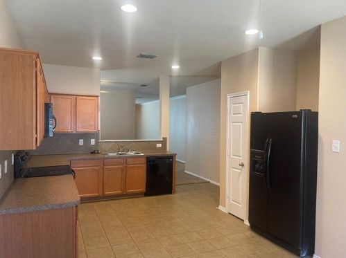 5832 Mount Plymouth Pt, Fort Worth TX  76179-5277 exterior