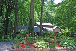 204 Oak Ct, Holly Springs, GA 30188-4718