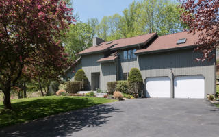 38 Tory Hill Ln, Norwalk, CT 06853-1138