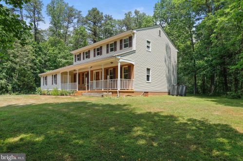 6003 Wilson Rd, Marshall, VA 20115-2506