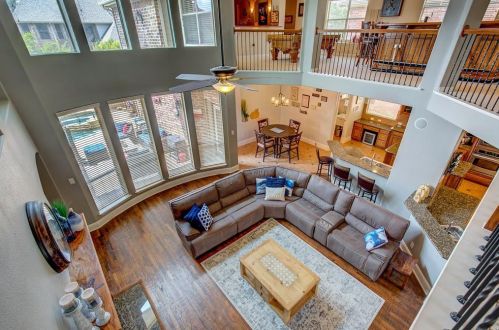 1408 Flowers Dr, Carrollton TX 75007-1470 exterior