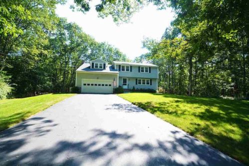 35 Ffrost Dr, Lee, NH 03824-3107