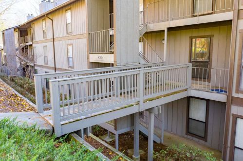 109 Cedar Ct, Marietta, GA 30067-5476