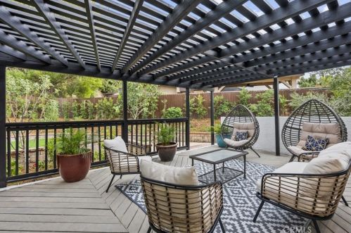 3360 Chevy Chase Dr, Glendale CA  91206-1428 exterior